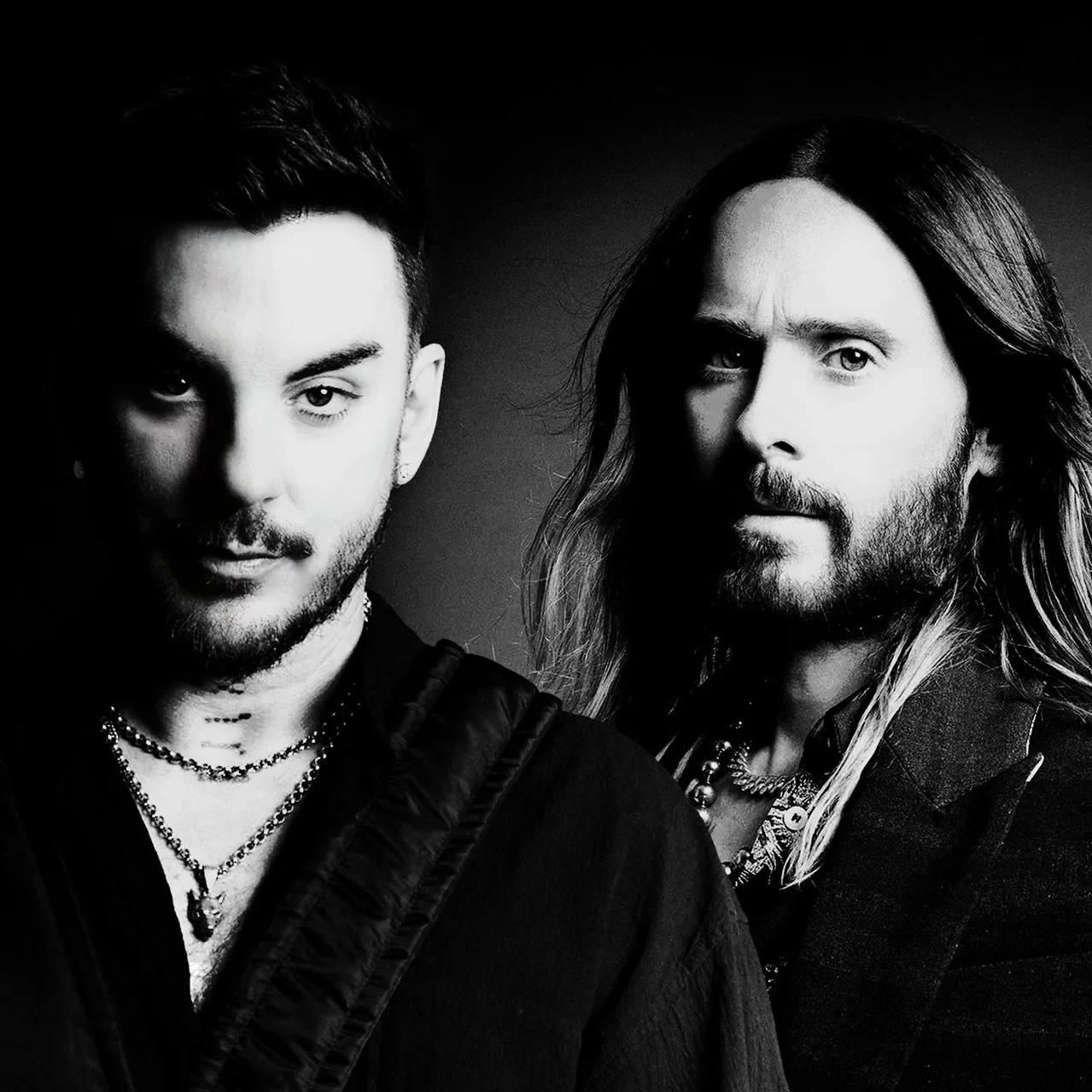 Thirty Seconds To Mars - Thirty Seconds to Mars Presents A Beautiful Lie vs This Is War