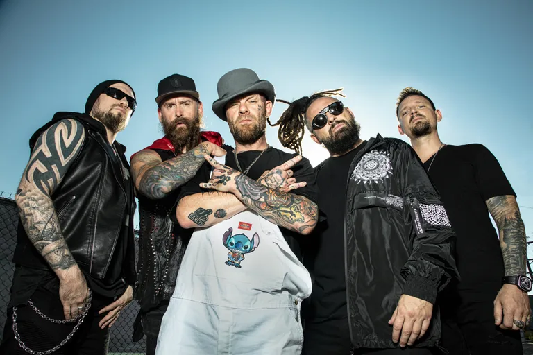 Five Finger Death Punch: Die 20. Jubliläums-Welttournee geht weiter